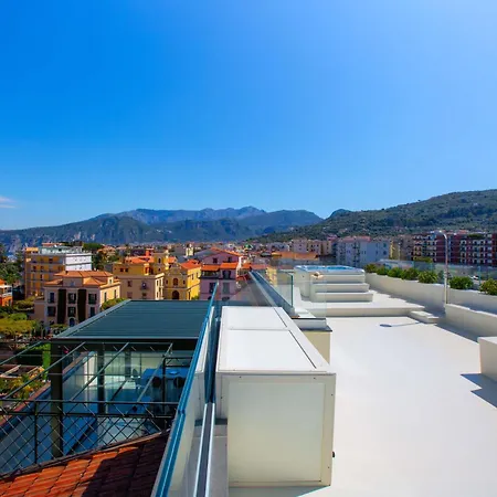 - The Square Penthouse * 索伦托
